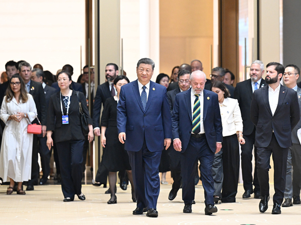 习近平出席中拉论坛第四届部长级会议开幕式并发表主旨讲话6.jpg